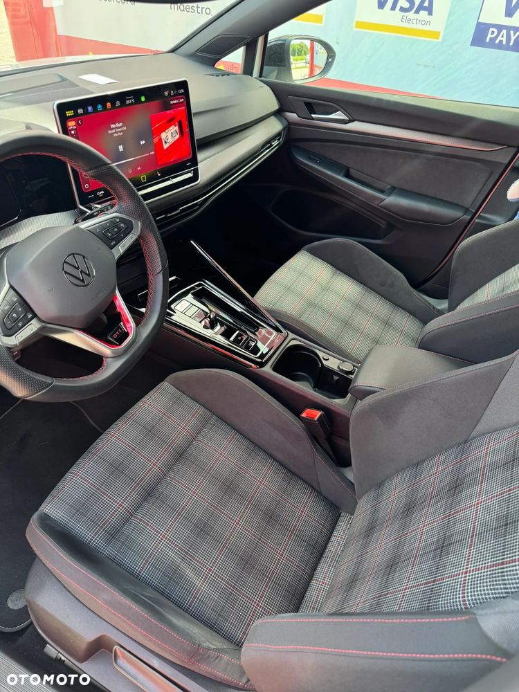 Volkswagen Golf - 10