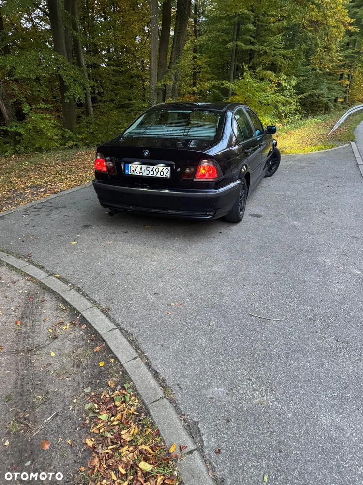 BMW Seria 3 316i - 11