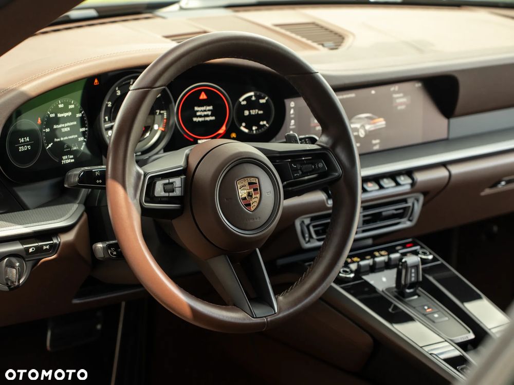 Porsche 911 Carrera 4S - 15