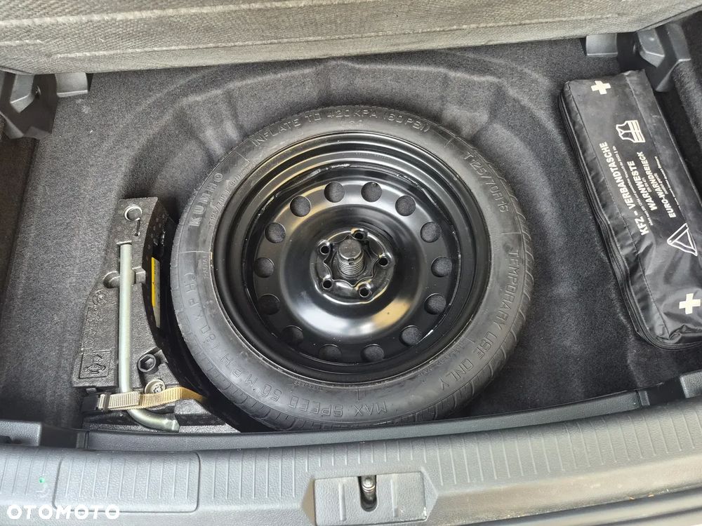 Volkswagen Golf 1.2 TSI BlueMotion Technology MATCH - 10