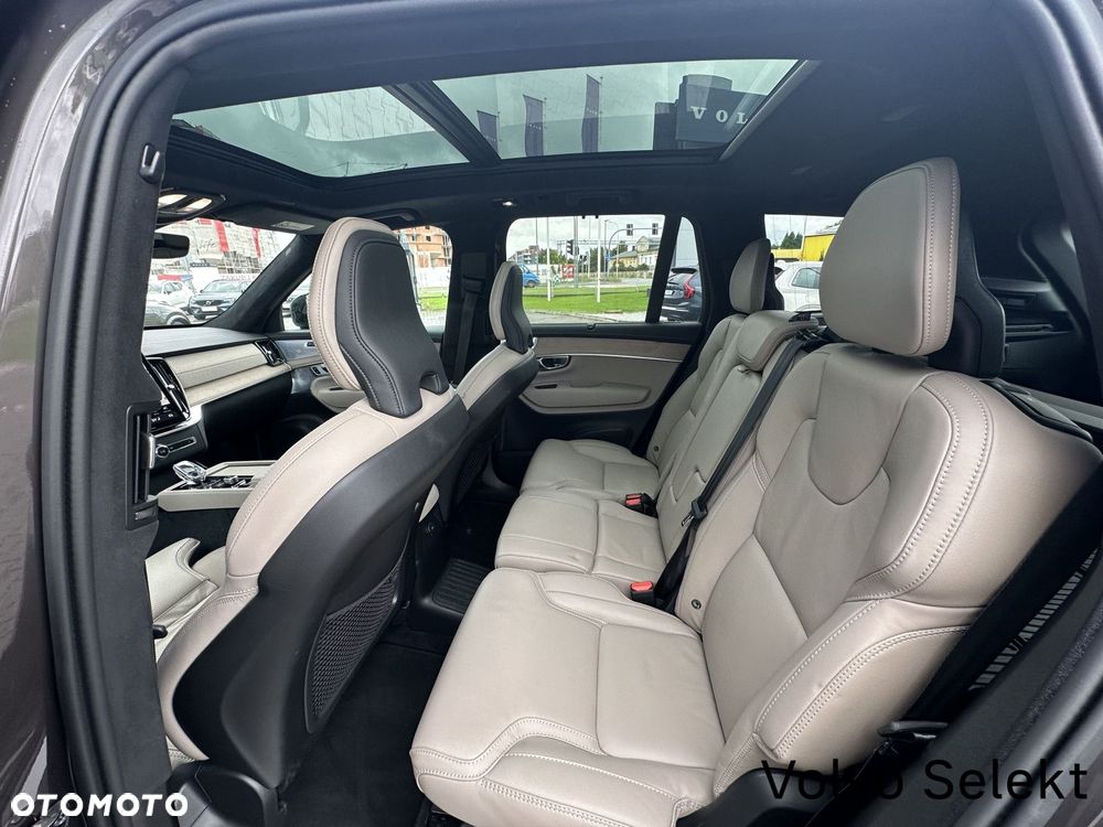 Volvo XC 90 - 31