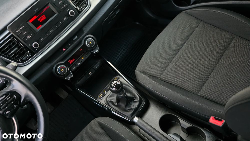 Kia Rio 1.2 L - 23