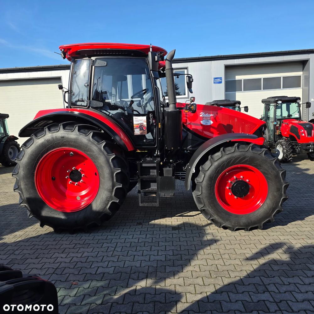 Zetor Seria 6 170 silnik Deutz AG Skrzynia ZF 54+27 biegów . 6 biegów pod obciążeniem - 3