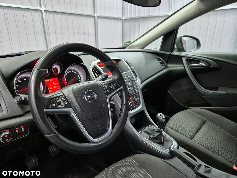 Opel Astra 1.6 Executive EU6 - 15