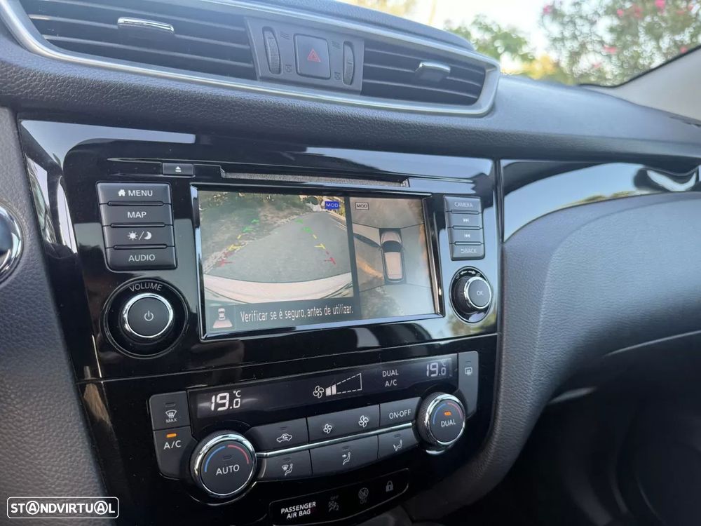 Nissan Qashqai 1.2 DIG-T N-Connecta Led - 18