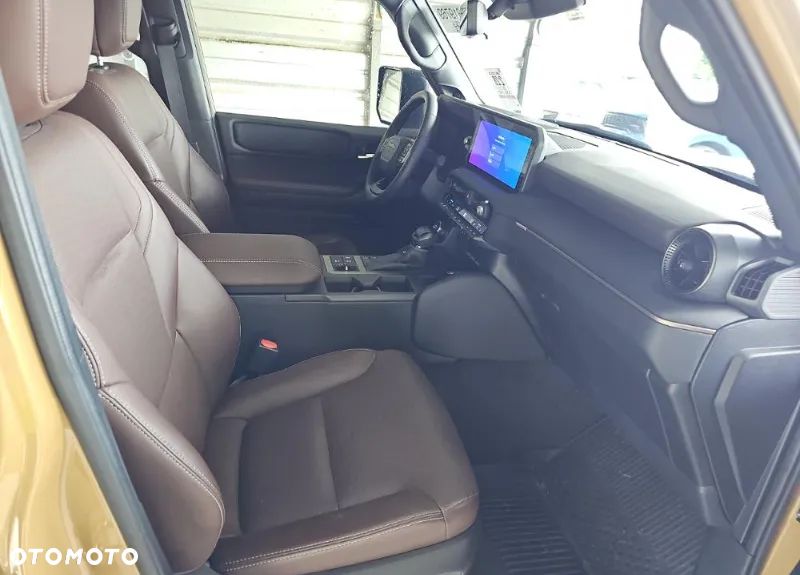 Toyota Land Cruiser - 11