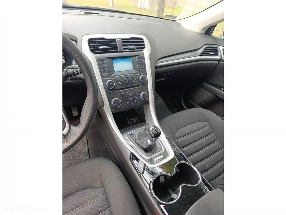 Ford Mondeo 2.0 TDCi Ambiente - 12