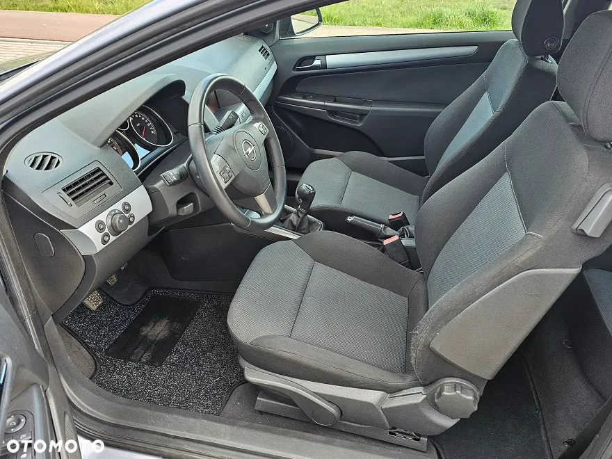 Opel Astra GTC 1.6 Edition Plus - 13