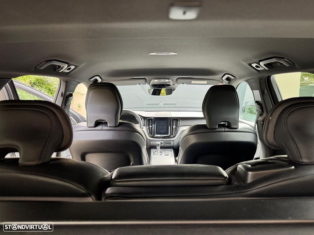 Volvo XC 60 2.0 D4 R-Design Geartronic - 14