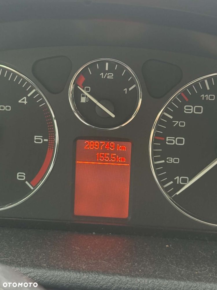 Peugeot 407 2.0 HDI Intense - 14