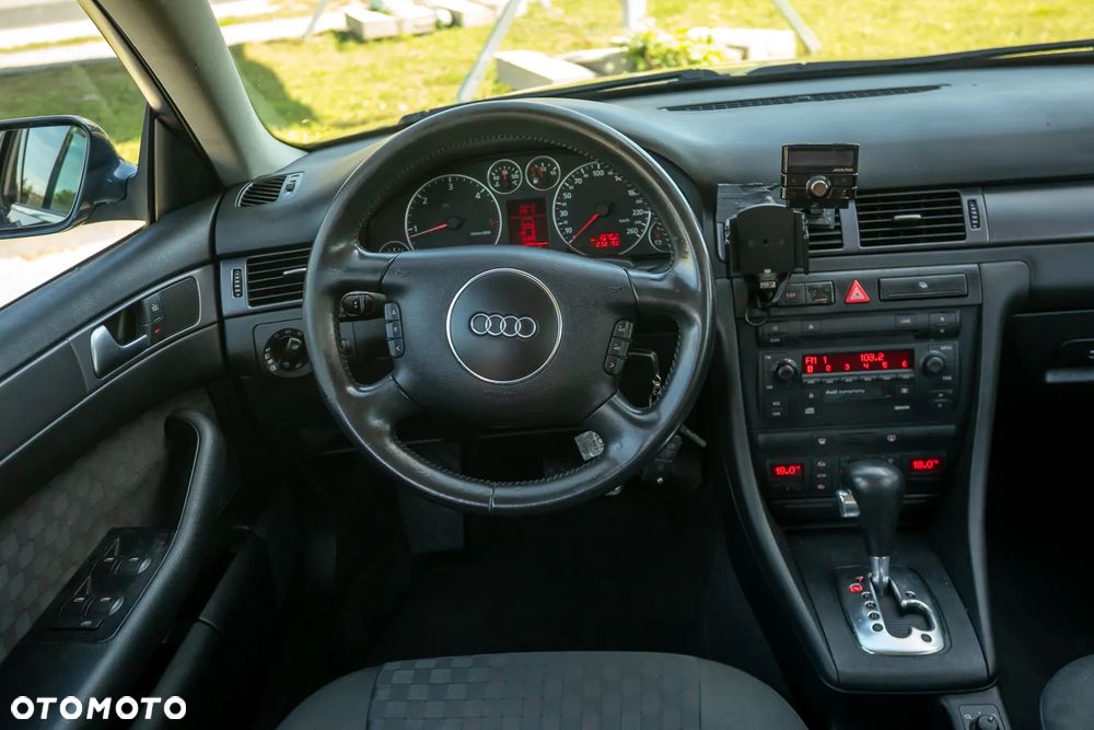 Audi A6 Avant 2.5 TDI - 26