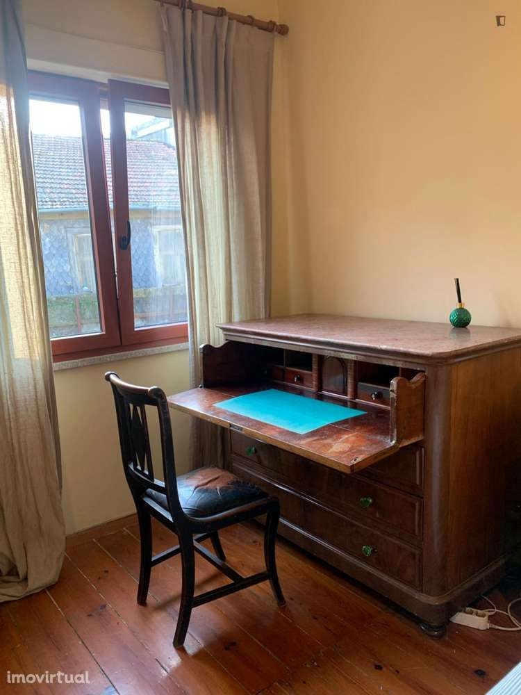 Quarto - localizado em Paranhos Porto - Grande imagem: 4/13