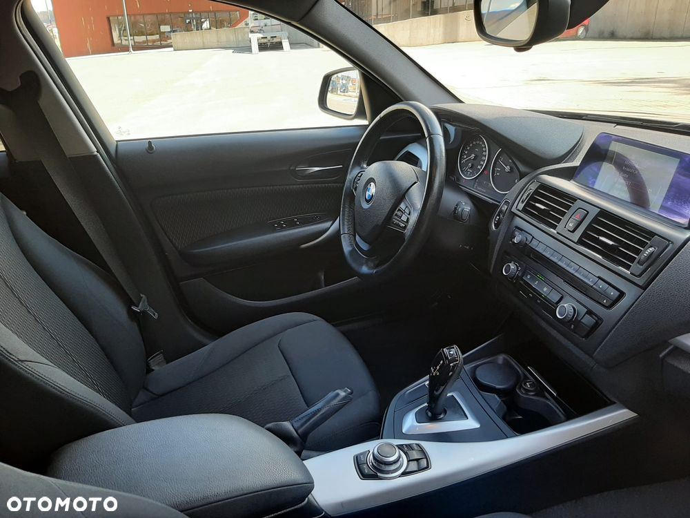 BMW Seria 1 118d - 32