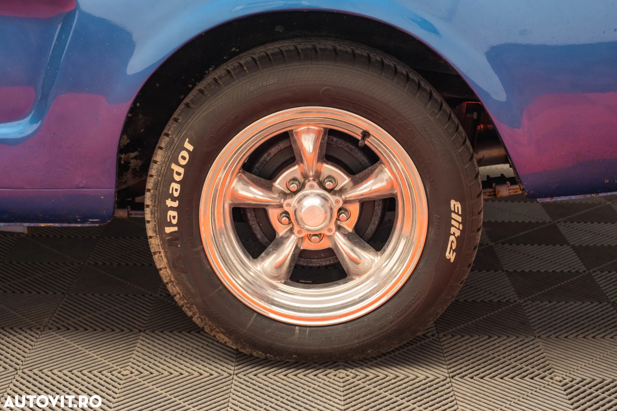 Ford Mustang - 9