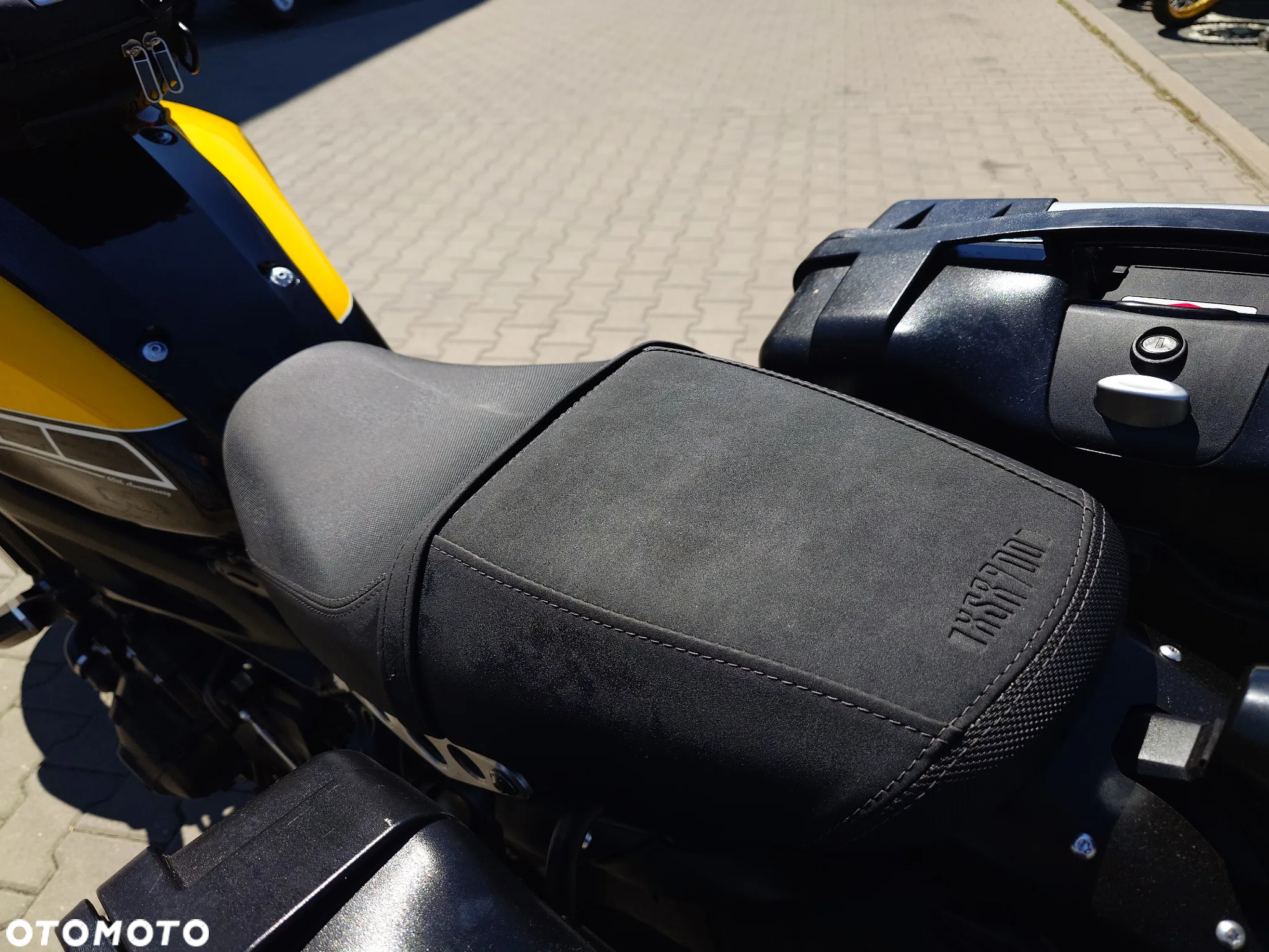 Yamaha XSR - 12