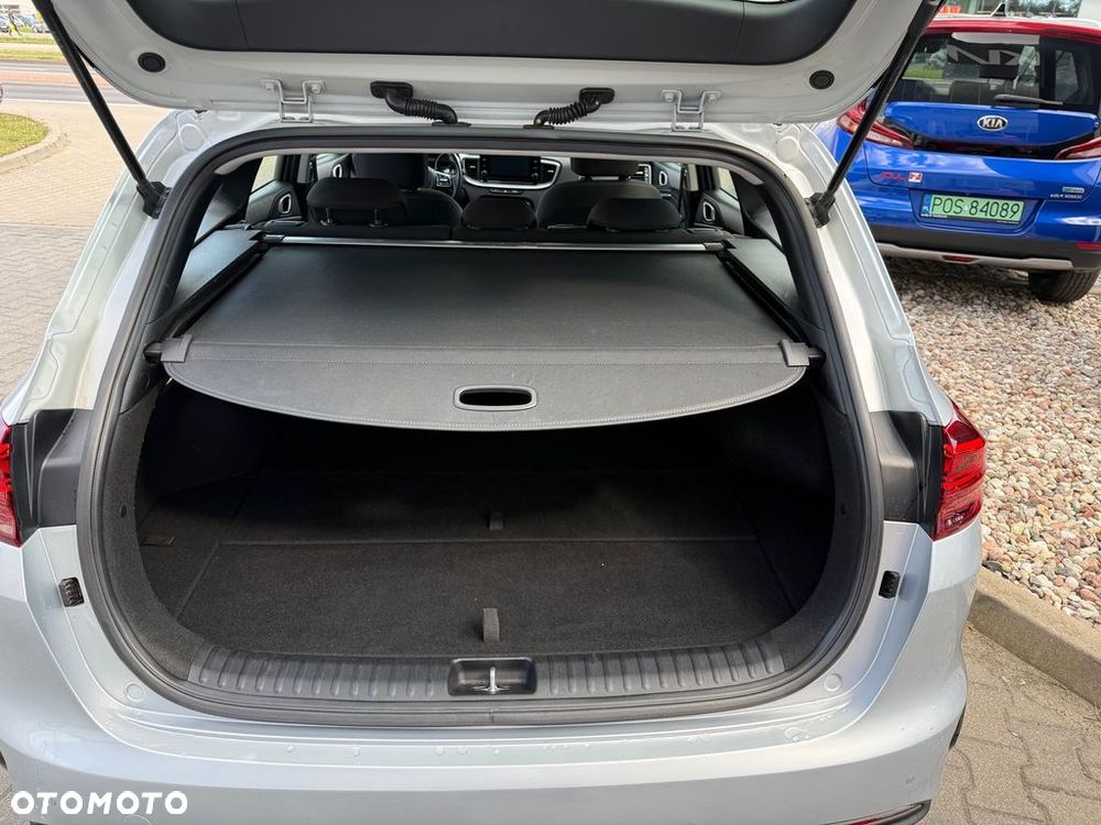 Kia Ceed 1.5 T-GDI M - 8