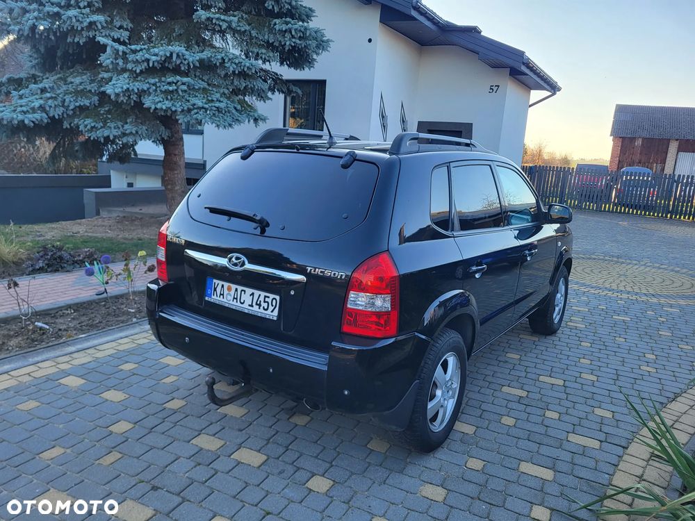 Hyundai Tucson 2.0 Comfort 2WD - 11