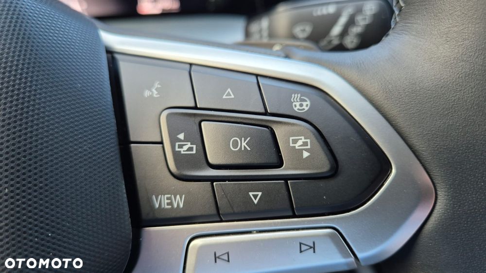 Volkswagen Golf - 24
