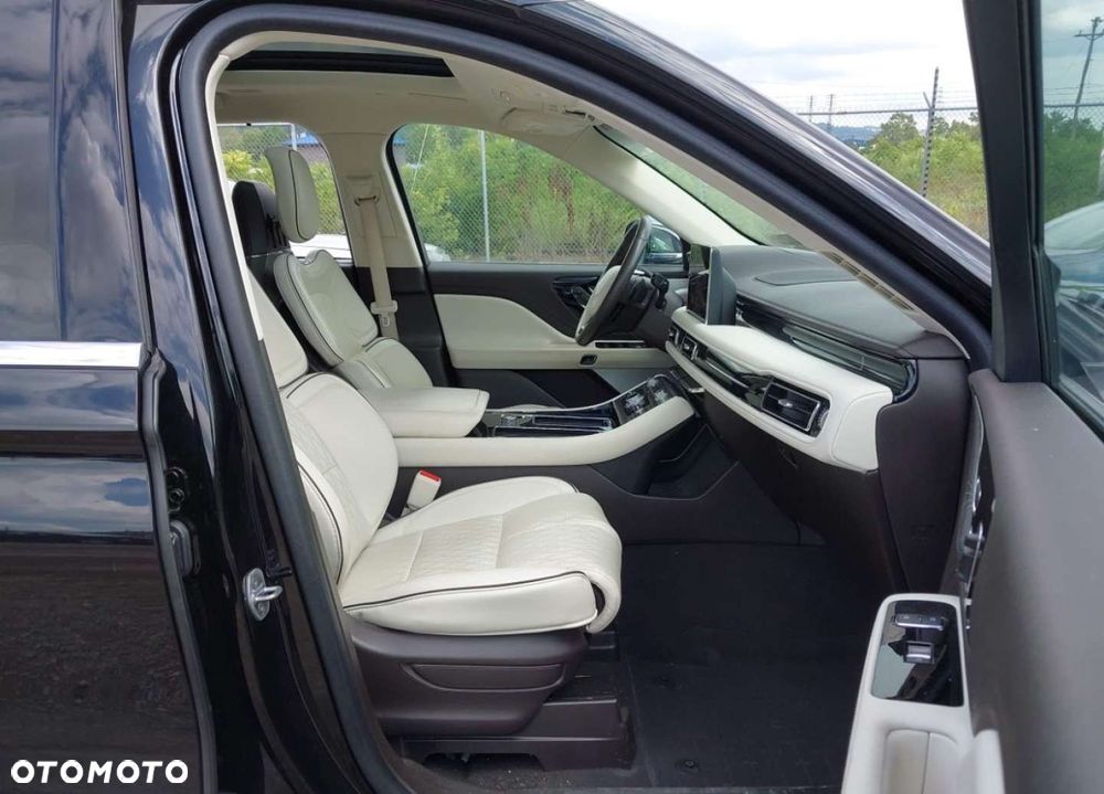 Lincoln Aviator - 9