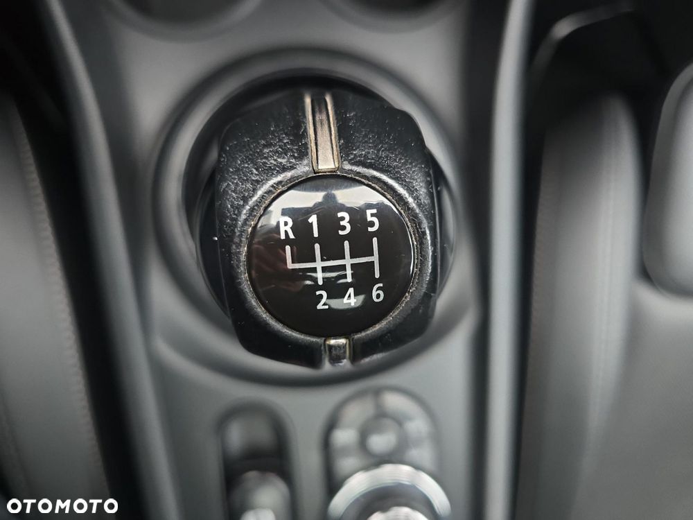 MINI Clubman Cooper D - 16