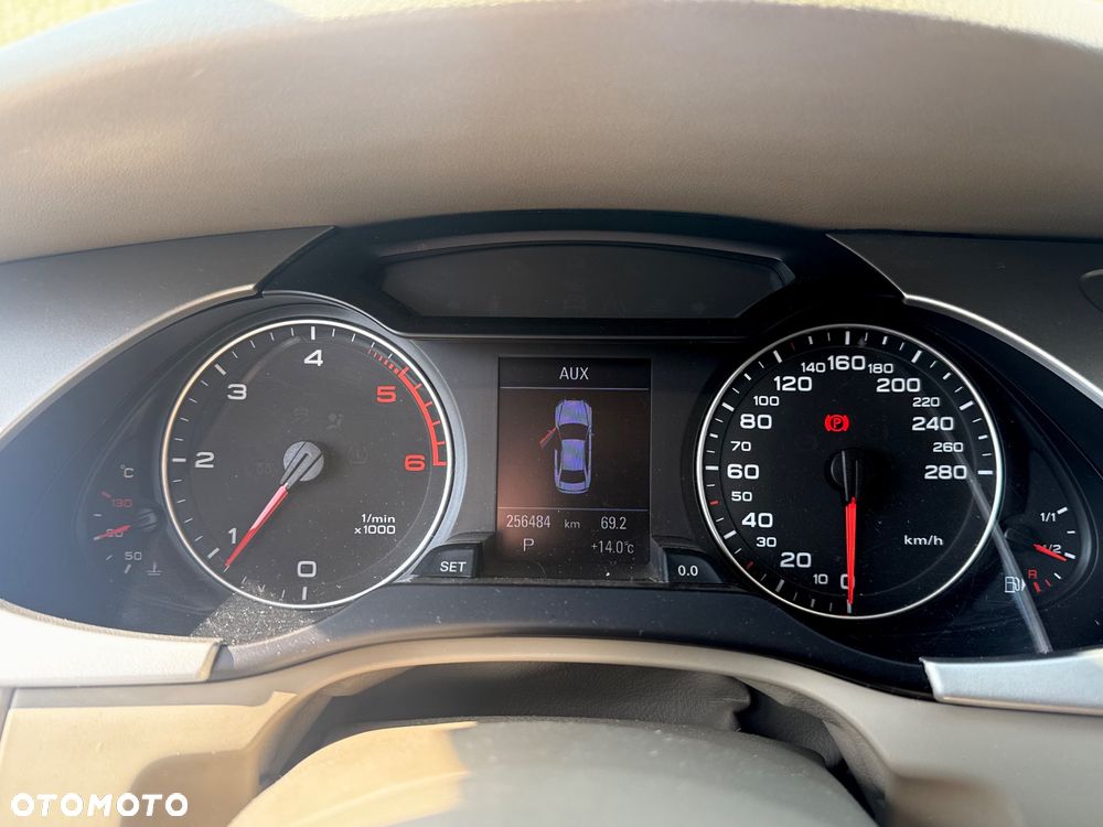 Audi A4 Limousine - 15