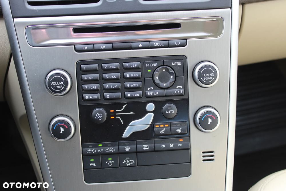 Volvo XC 60 2.4D AWD Summum - 19