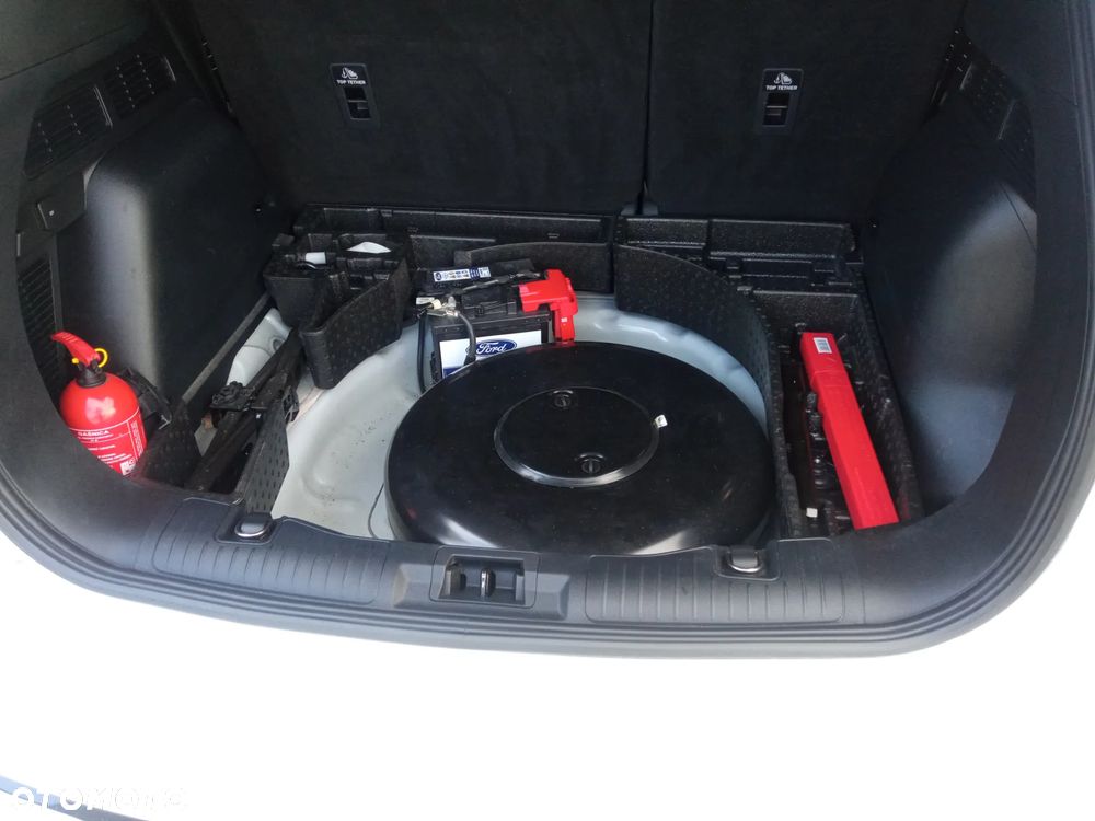 Ford Kuga 2.5P PHEV FWD ST-Line - 26
