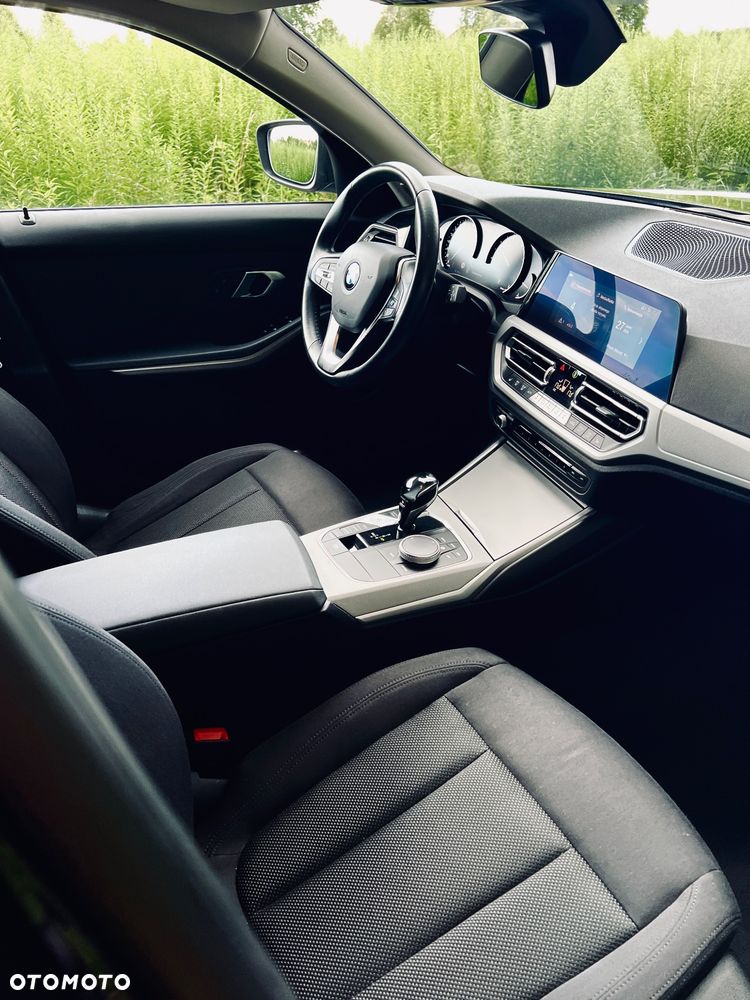 BMW Seria 3 318d Edition Luxury Line Purity - 10