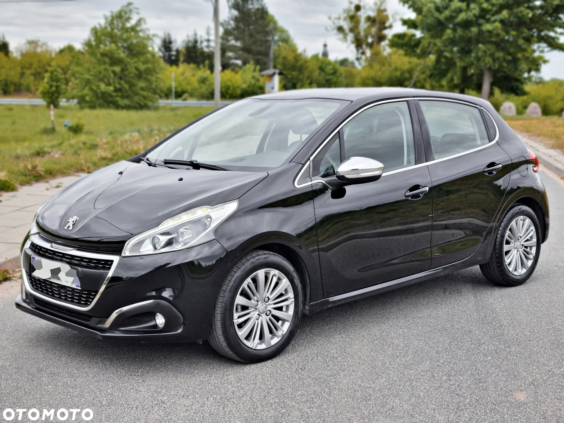 Peugeot 208 PureTech 82 Start & Stop Allure - 11