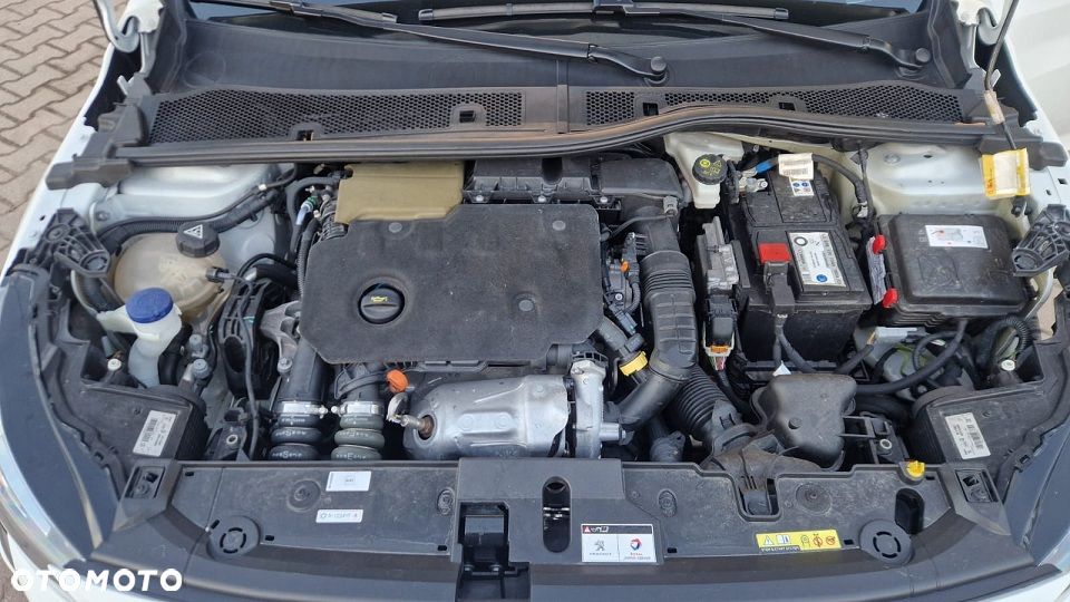 Peugeot 208 BlueHDi 100 Active Pack - 9