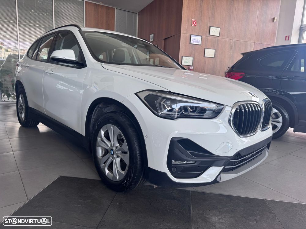 BMW X1 25 e xDrive Corporate Edition - 1