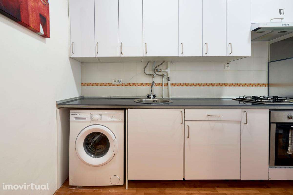 Quarto - localizado em Entrecampos Lisbon - Grande imagem: 2/37