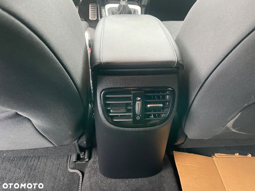 Kia ProCeed 1.5 T-GDI GT Line - 29