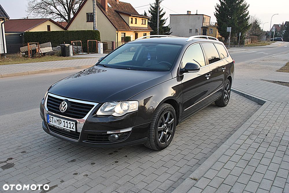 Volkswagen Passat - 1