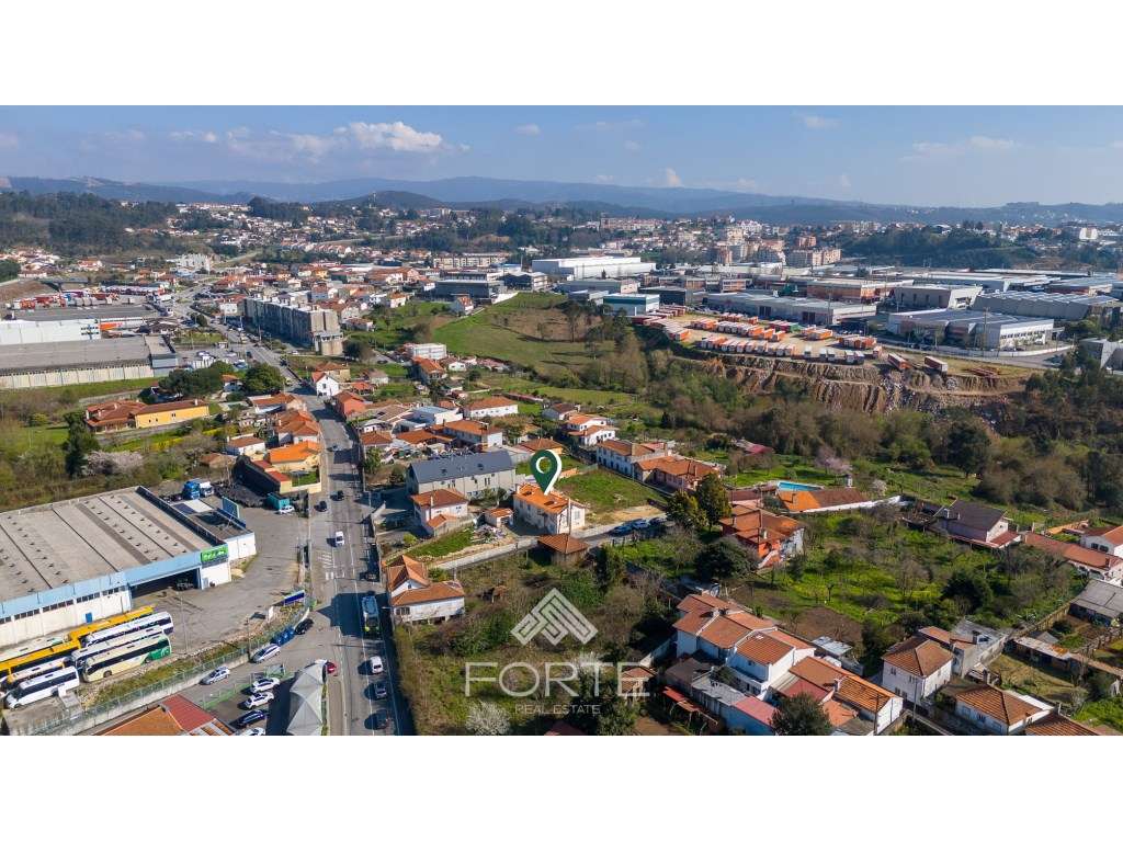 Moradia T5 - Oliveira de Azemeis - Grande imagem: 4/24