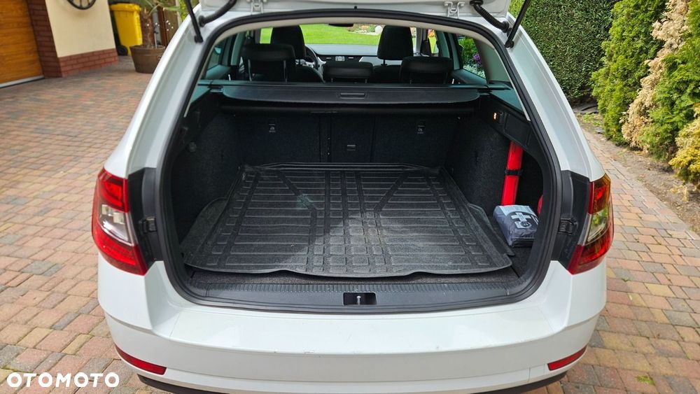 Skoda Octavia 2.0 TDI Sport Edition - 28