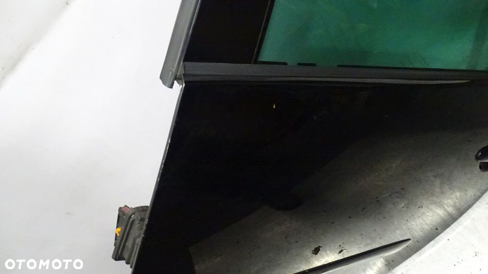 DRZWI LEWY TYŁ VOLKSWAGEN GOLF V GTI L041 - 2