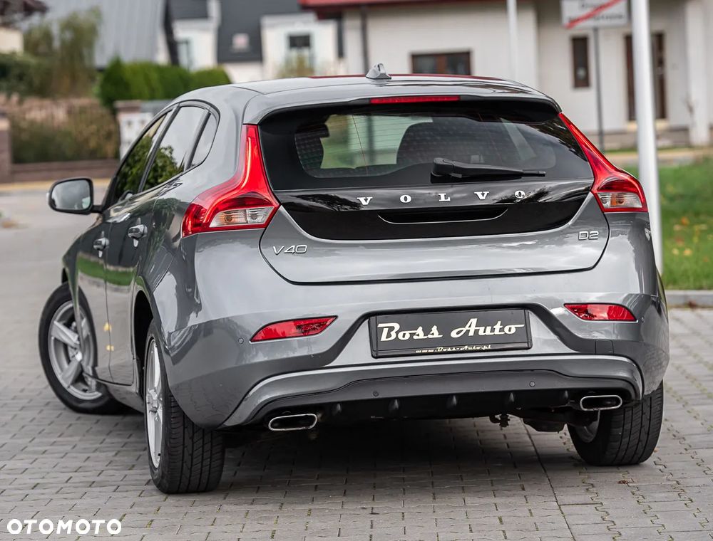 Volvo V40 D2 Momentum - 8