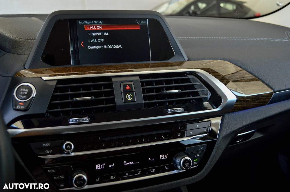 BMW X3 xDrive20i AT Luxury Line - 13