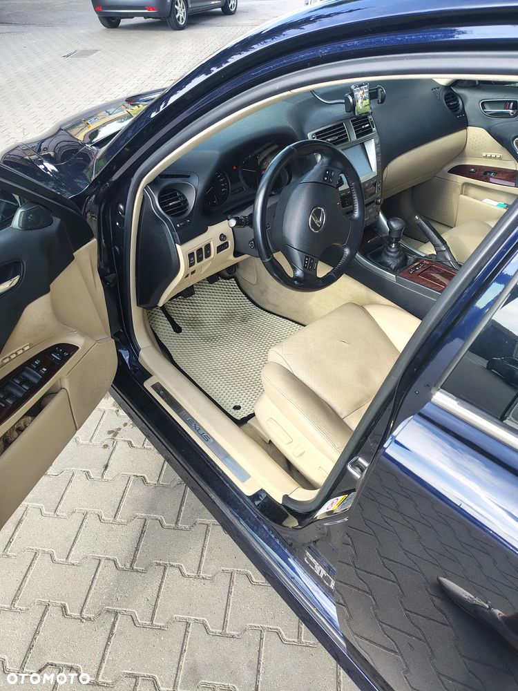 Lexus IS 220 D Prestige - 4