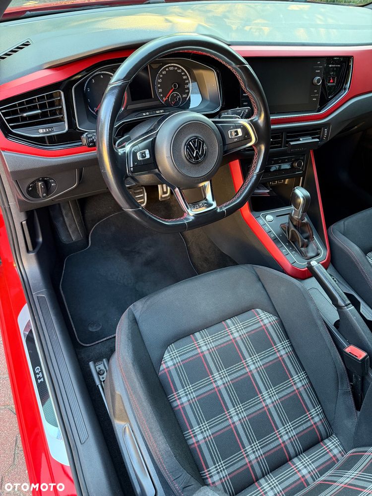 Volkswagen Polo - 15