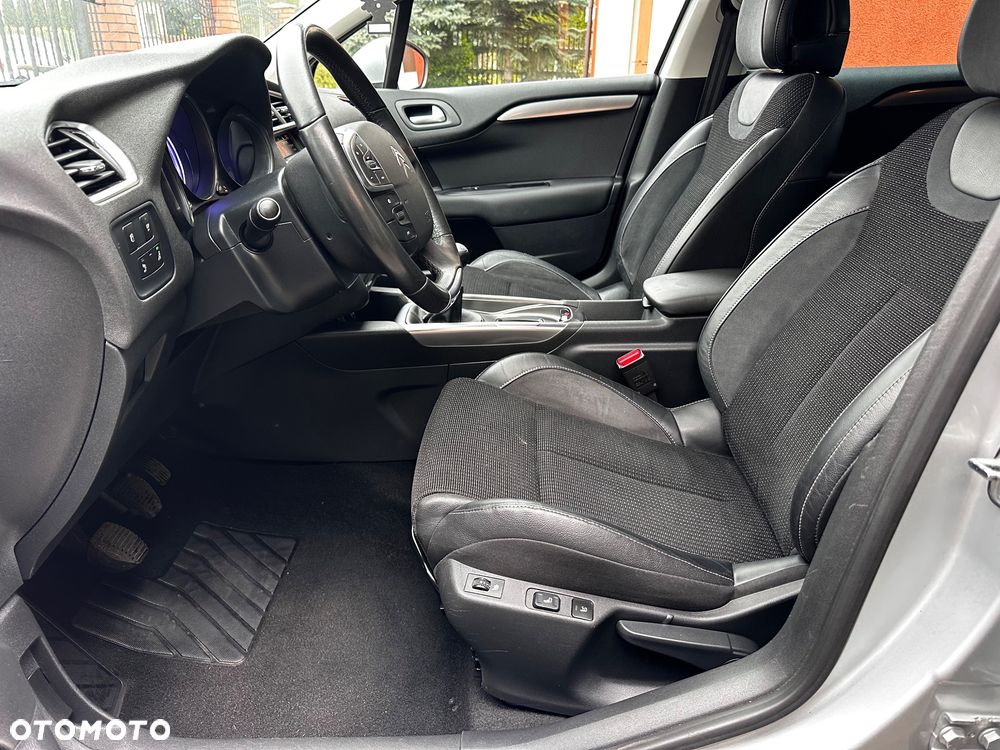 Citroën C4 VTi 120 Exclusive - 39