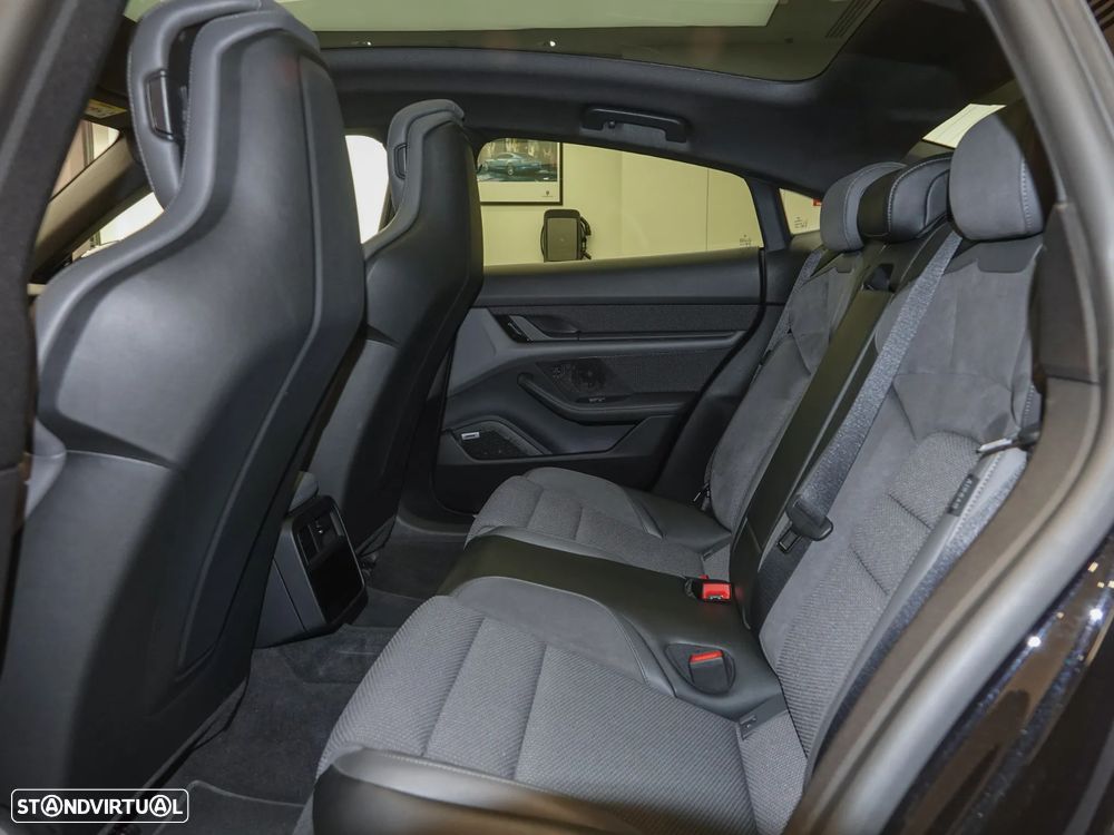 Porsche Taycan 4S - 30