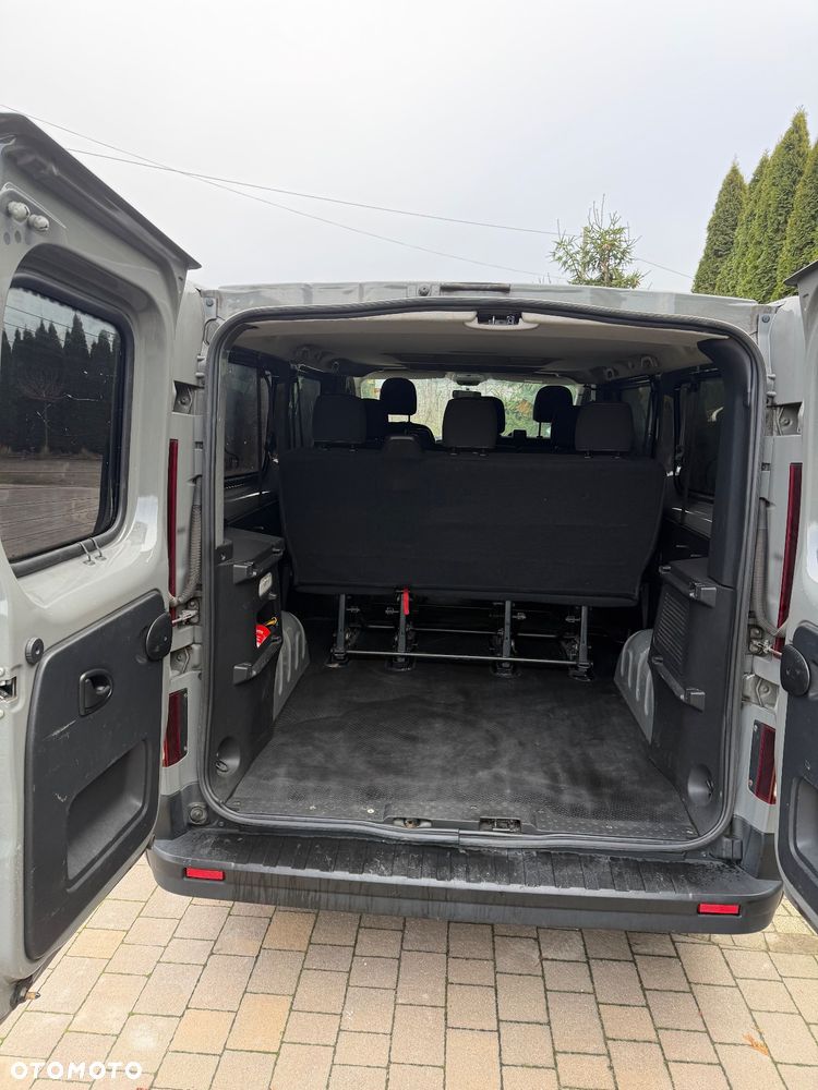 Renault Trafic Grand 1.6 dCi - 13