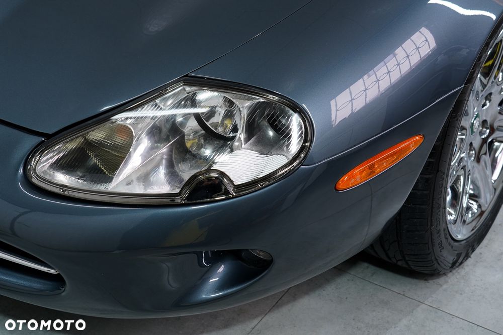Jaguar XK8 - 31