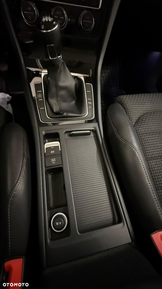 Volkswagen Golf 1.4 TSI BMT Highline - 15