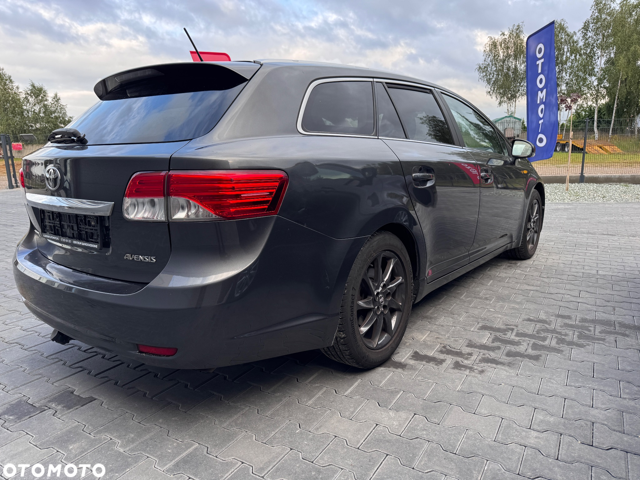 Toyota Avensis Combi 2.2 D-4D Executive - 17