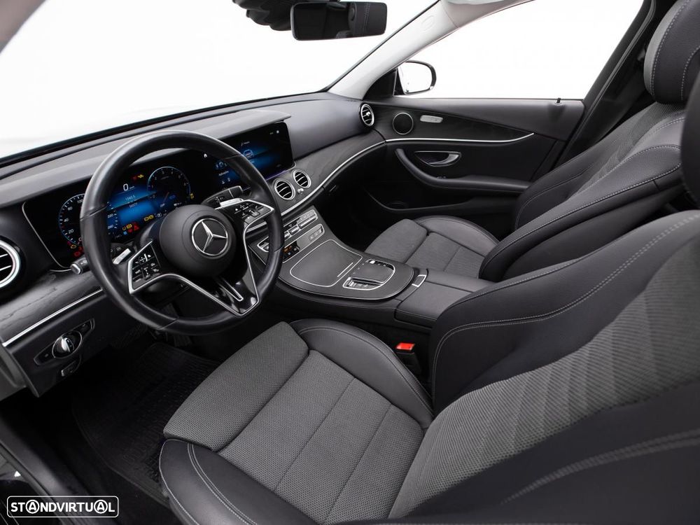 Mercedes-Benz E 300 de 9G-TRONIC AMG Line - 9