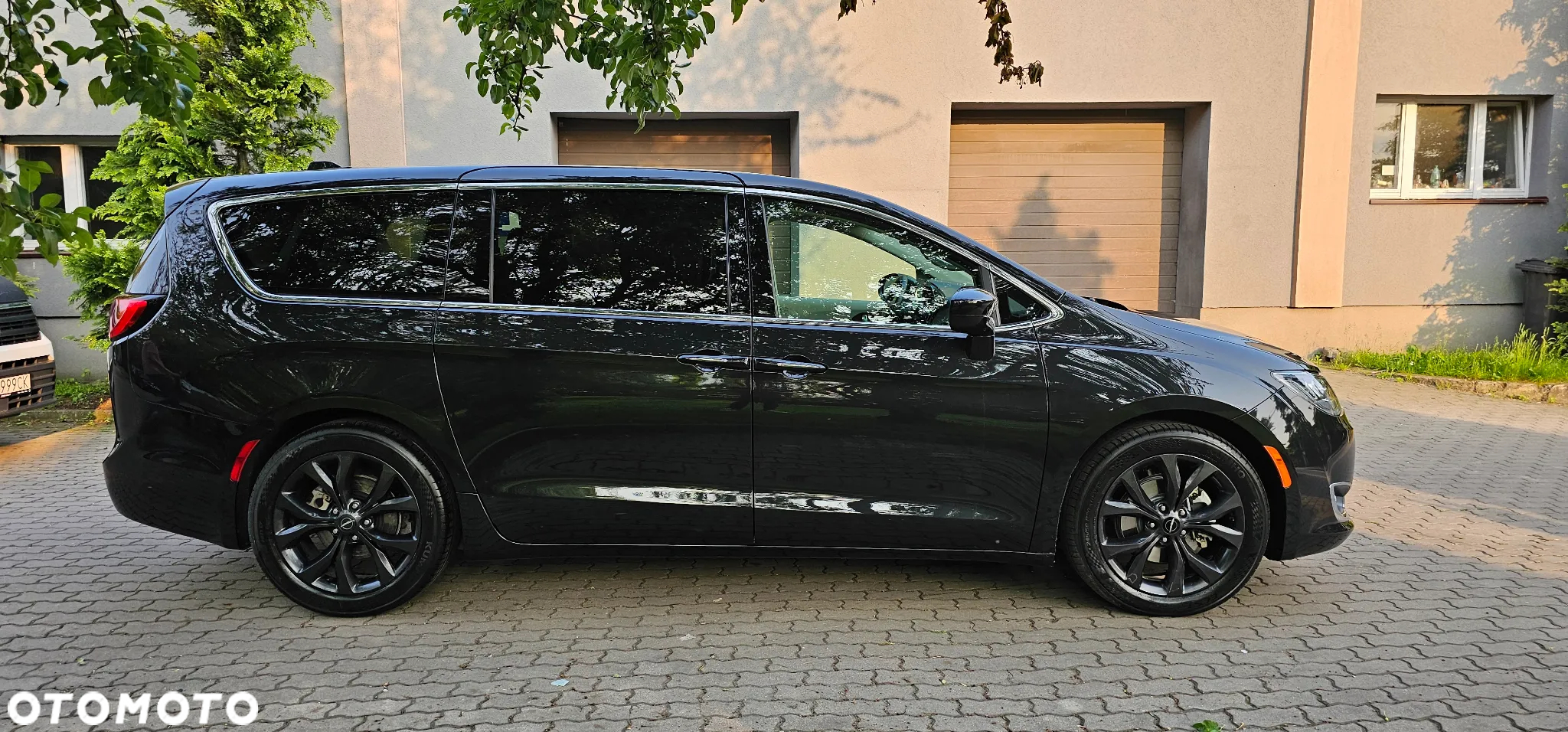 Chrysler Pacifica - 31