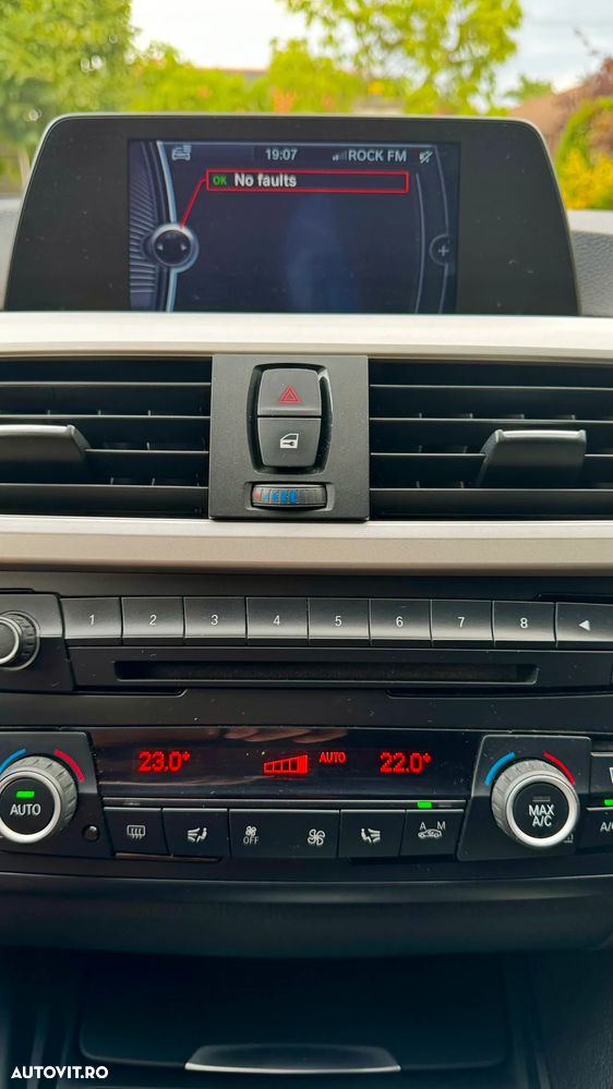 BMW Seria 3 318d Aut. - 11